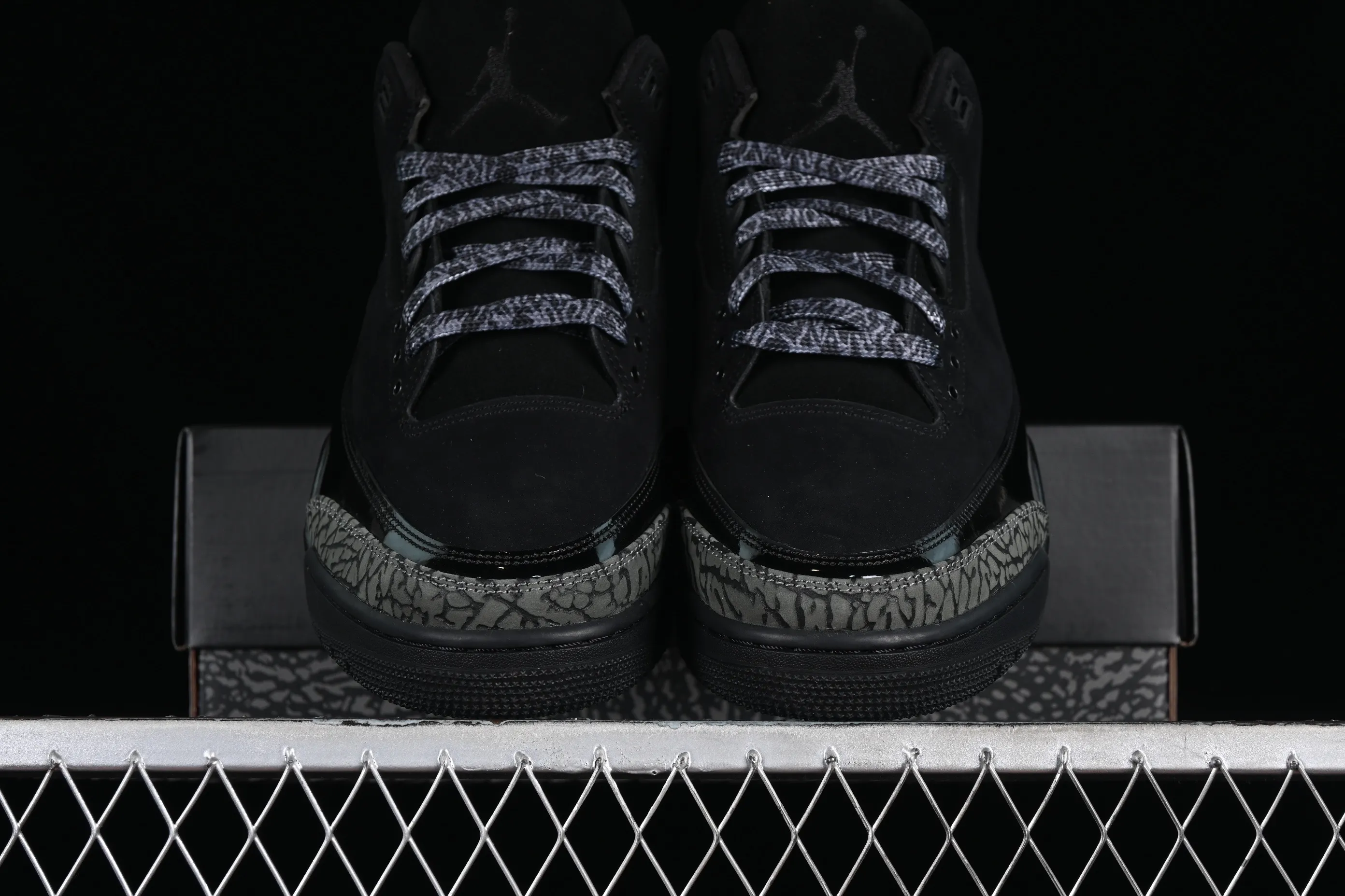 All categories Air Jordan Jordan series basketball shoes Air Jordan 3 LW version Air Jordan 3 Retro AJ3 Joe 3 Black Cat Explosion pattern CK9246-168